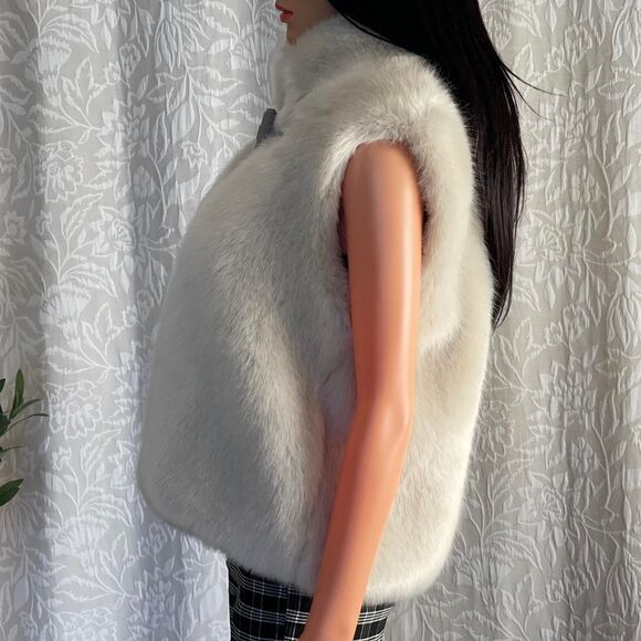 Vintage 90s White Faux Fur Vest Satin Lined Winter Glam Gilet Toggle Closure L - Picture 5 of 8